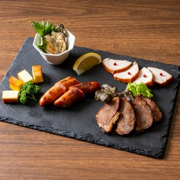 店内でじっくりスモークをかけました。