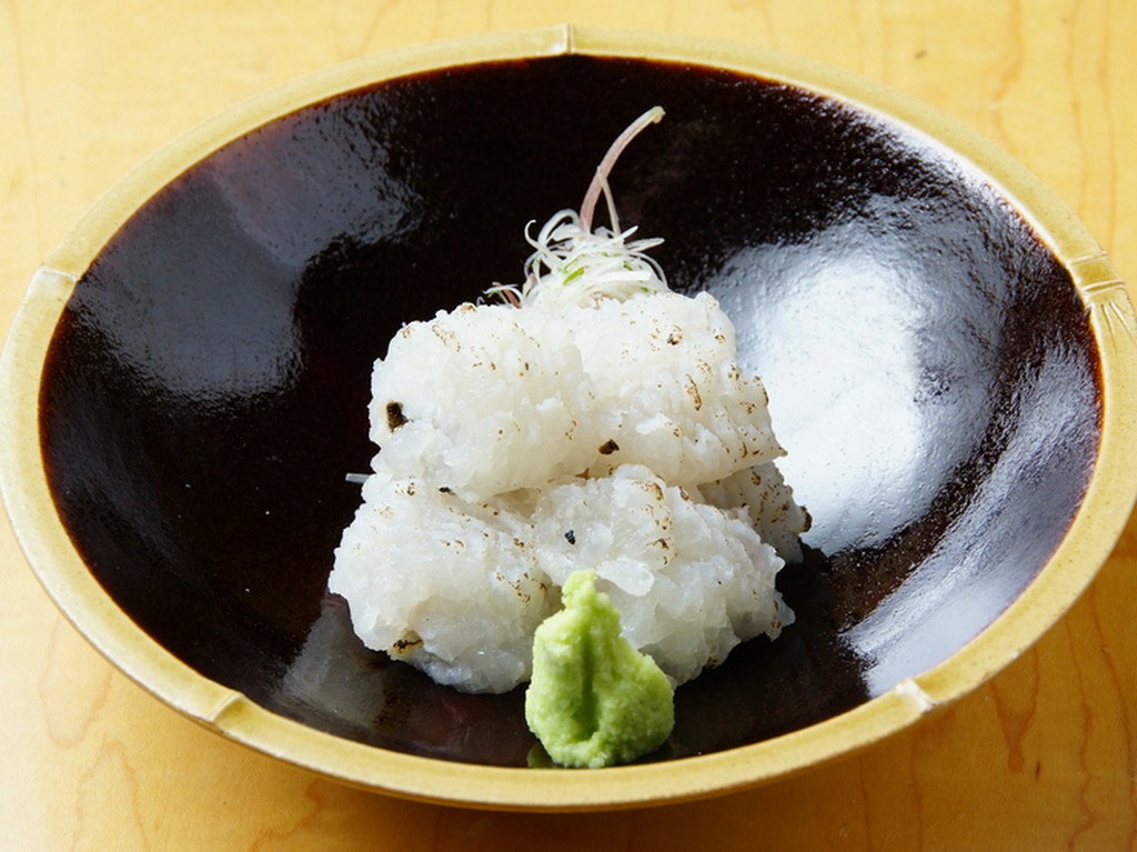 韓国の鱧の焼霜造り