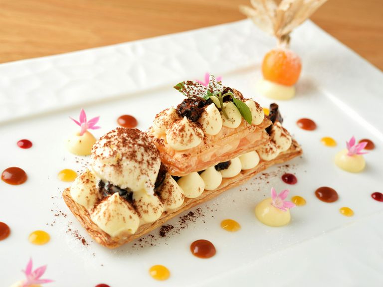 季節やコースに合わせた、シェフの手作り、こだわりのドルチェ