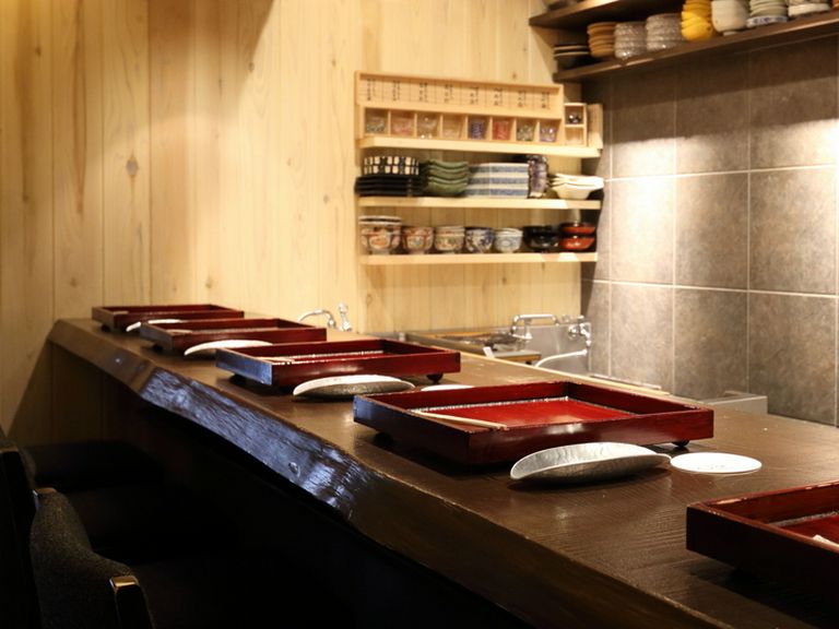 友人と気軽に訪れて、料理やお酒を愉しんで素敵なひとときを