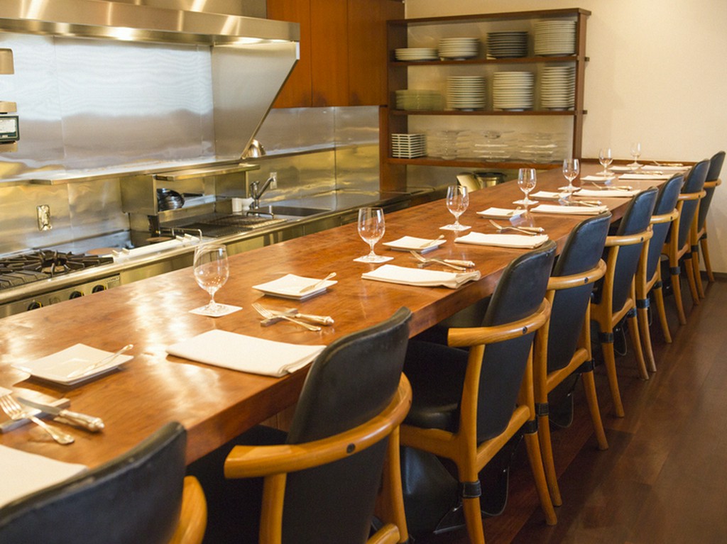 大切なデートや記念日など、特別なハレの日に五感で楽しむ料理を