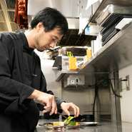 「料理のボリューム、塩や固さの加減など、それぞれのお客様のご要望に沿うようにしています」(高谷さん)。テイストに合った一皿でより充実した時間を過ごせます。
