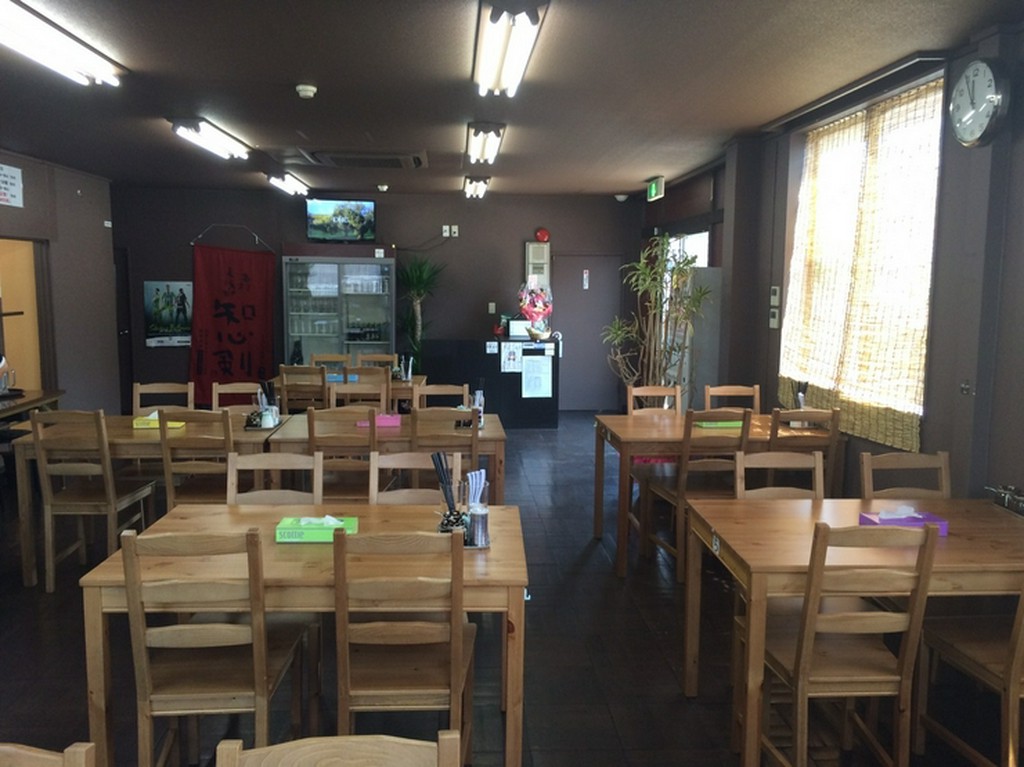 落ち着いた雰囲気の店内で