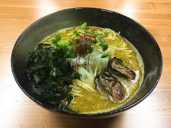 牡蠣ラーメン