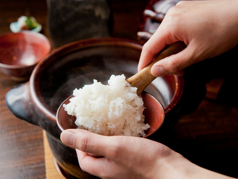 あつあつ、ほかほかの艶やかな『土鍋炊きご飯 (二合から)』