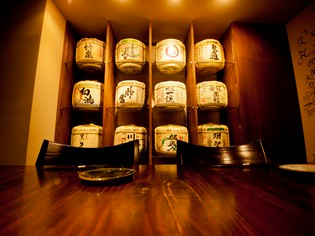 厳選した日本酒と、素材からこだわった料理を共に味わって