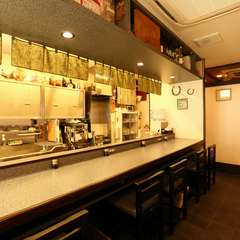 女性だけでは入りにくいイメージの、馬肉料理店で特別なデート