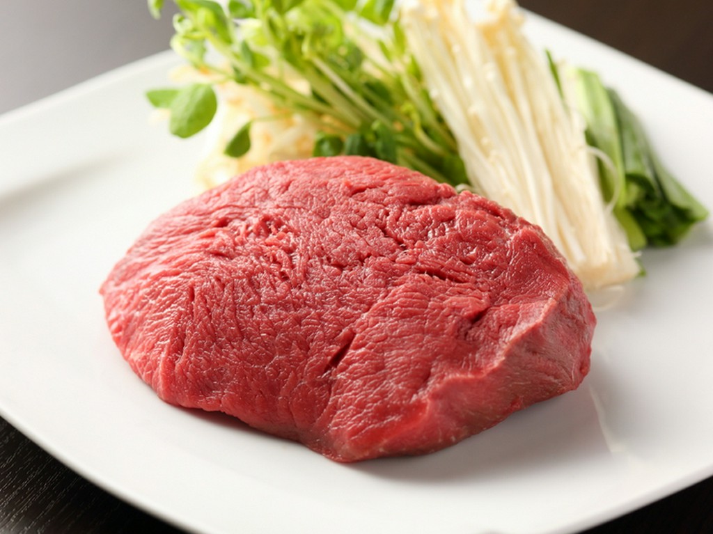 熟成した馬肉の上質な味わい『ステーキ』