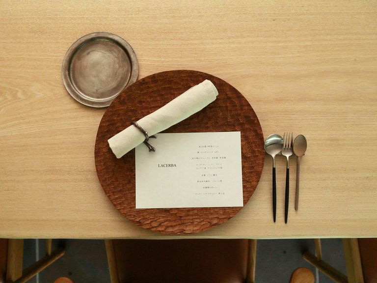 芸術性、作家、職人性を大事に選りすぐられた器や備品