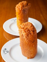 ニンニクとバターの香りがたまらない『ガーリックトースト』