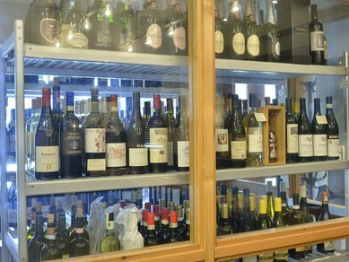 ツウも納得。イタリア産ワイン約200種の圧倒的な品揃え