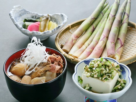 『山形芋煮』など、山形の旬の食材を贅沢にいただく山形郷土料理