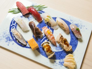 こだわりのヒノヒカリと、素材の味を活かした厳選ネタの『握り』