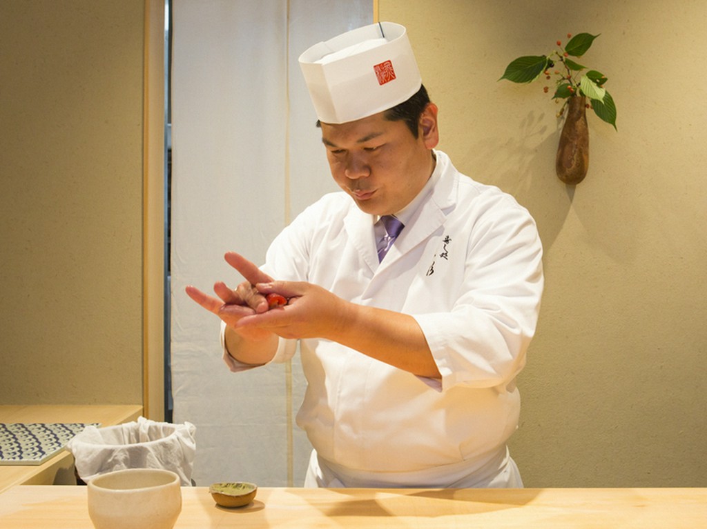 お客様一人ひとりと密な関係を心がけ、美味しいより楽しいを