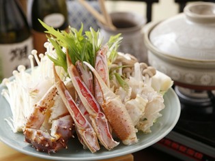 数種類の醤油をブレンドした出汁が決め手！『惣治郎鍋』