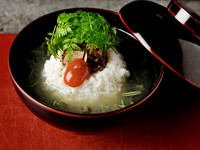 旬の食材を組み合わせ、旨い出汁とともに贅沢に味わう『お椀物』