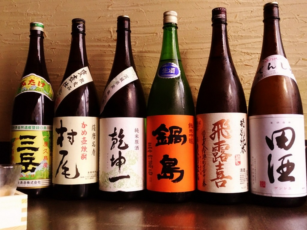 全国各地の銘酒、地酒　季節のお酒や限定酒も御用意しております