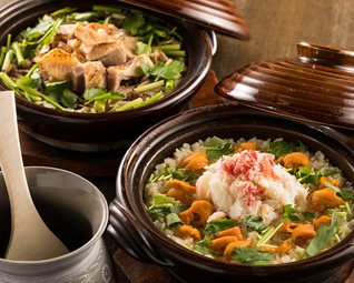 炊き上がりの湯気や香り、おこげも楽しめる、名物『土鍋炊き御飯』