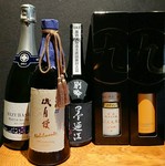 その季節の限定酒を各種ご用意しております。
冬場には仁左衛門や石田屋、洗心など