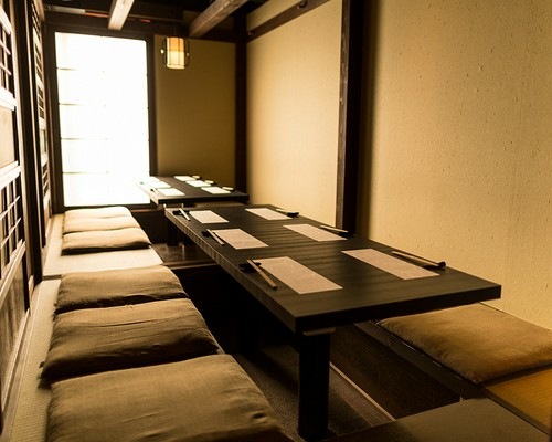 座敷個室、繋げて大人数も対応可能