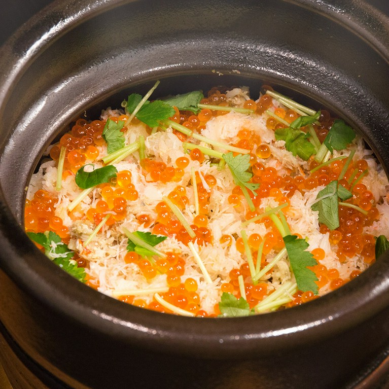 お一人様一皿づつ、お取り分けなくご提供致しますので、ご接待に最もご利用いただいているコースです。