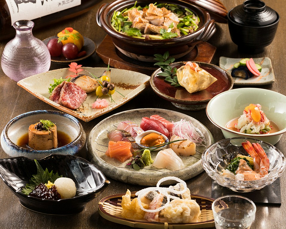 その日の良い食材を仕入れ、旬の食材をふんだんに使い、献立をお作り致します。

