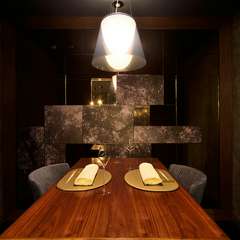 ゆったりと料理を満喫できる、大人の隠れ家