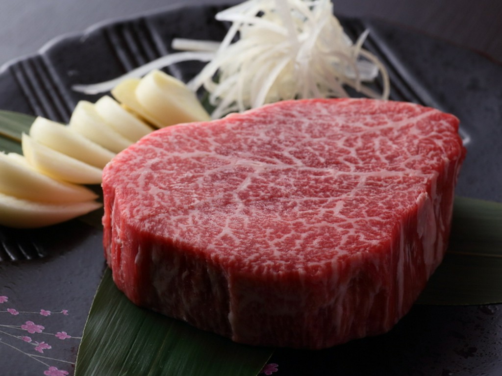 ヘレ肉のなかでも更に希少部位の「シャトーブリアン」