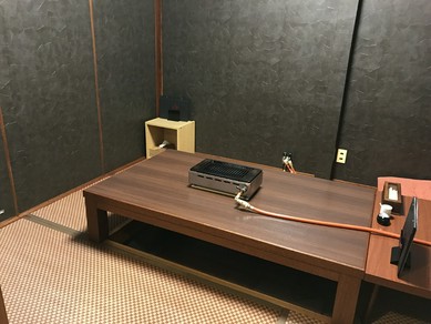 隣室とつなげての利用もでき、人数に合わせて柔軟に対応可能