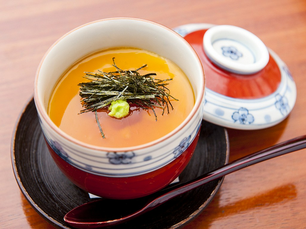 海うなぎの旨みを味わい尽くす、まろやかで優しい風味の『海鰻の豆乳蒸し』