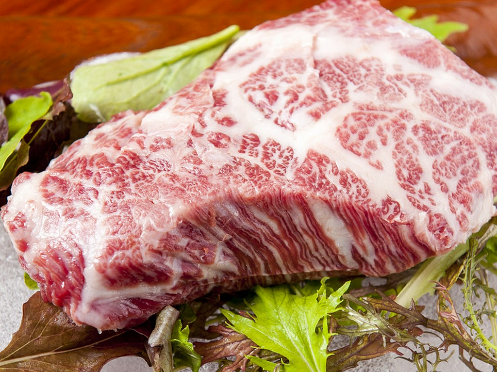 熊本産の最高級の馬肉を贅沢に堪能できる『馬刺し』