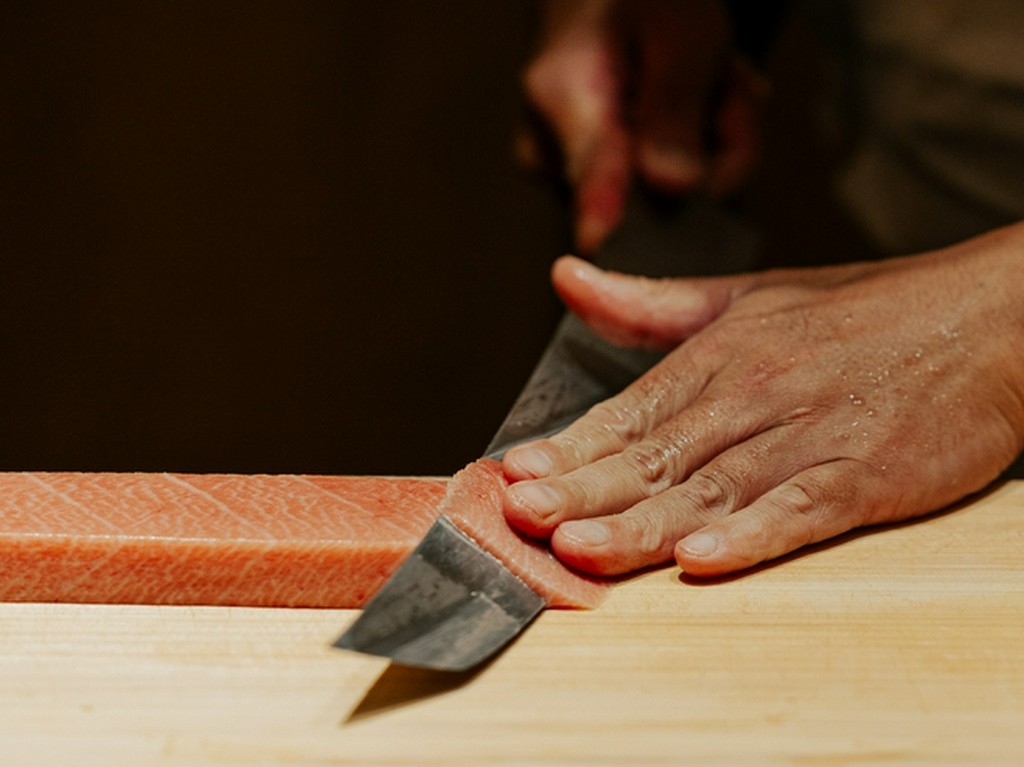 食材の個性を見極めた切りつけで、最上のおいしいを目指す