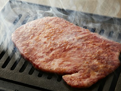 銀座で焼肉。上質なお肉で焼肉パーティにも！