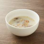 濃厚コラーゲンコムタンスープ　￥550
旨辛！テグタンスープ　　　　　￥550
+110でクッパ変更