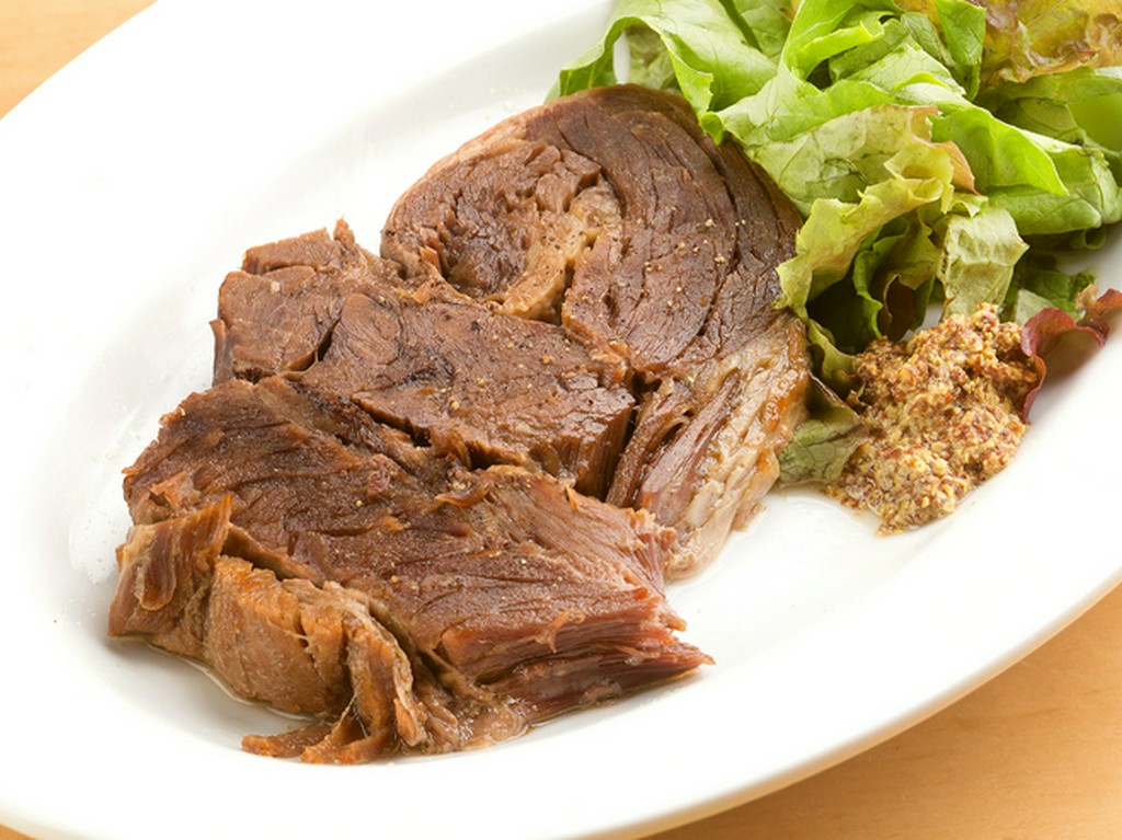 15年前のオープン当時からの人気メニュー。自家製コンビーフ