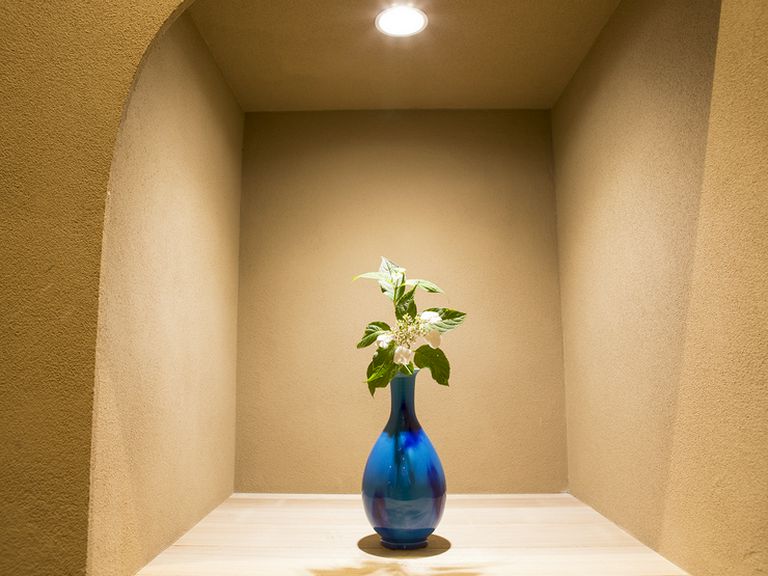 さりげない花一輪に感じる、京都の粋