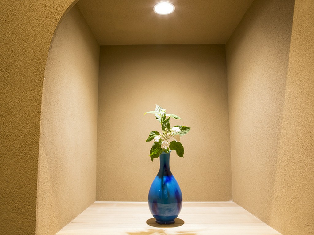 さりげない花一輪に感じる、京都の粋
