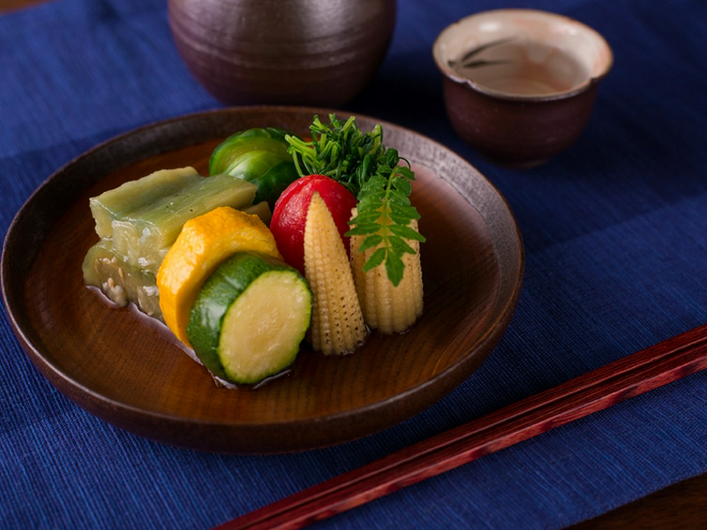 季節に合わせて各地から取り寄せる『旬の野菜』
