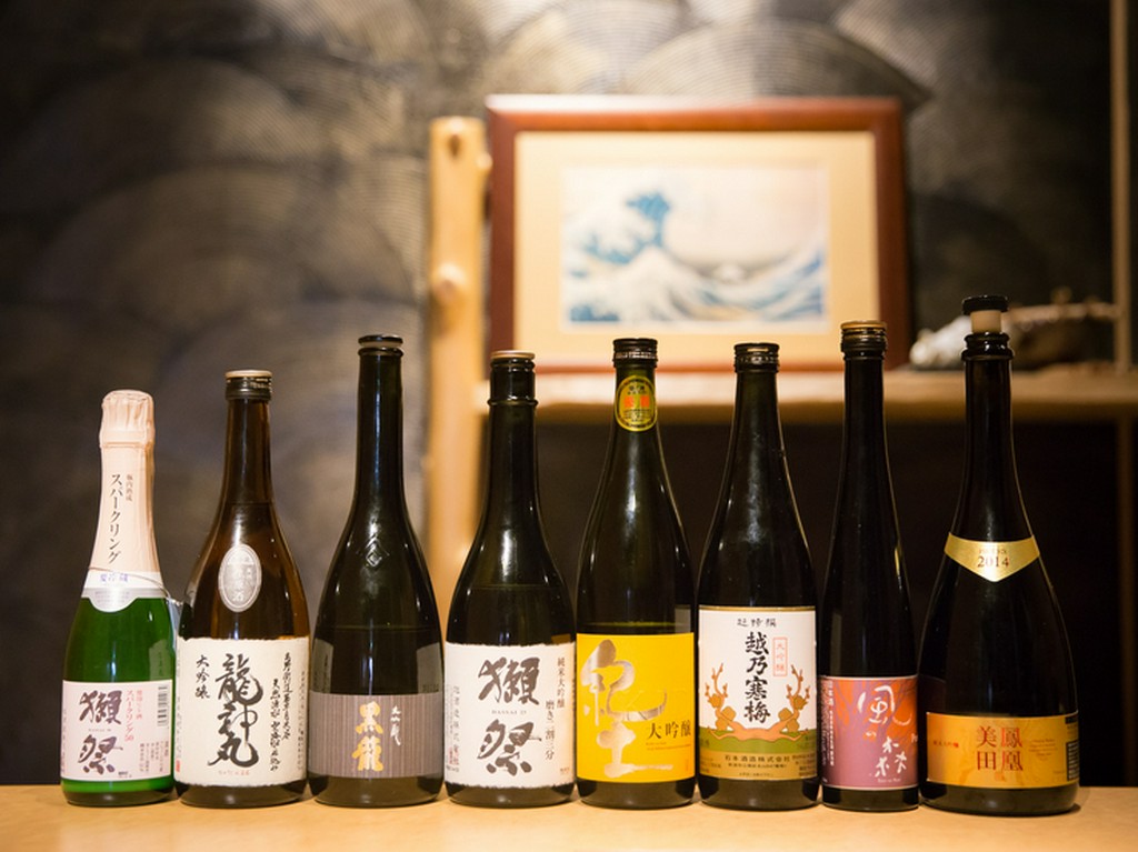 本格肉料理とともに楽しむ、選りすぐりの日本酒やワイン