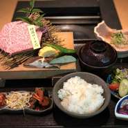 お好きな部位が選べます！
目の前でスタッフがお焼きします！！