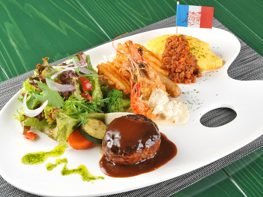 贅沢な食材で構成した夢あふれる『大人のお子様ランチ』