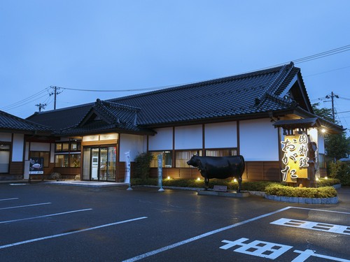 ランチ、ディナーとも予約は必須