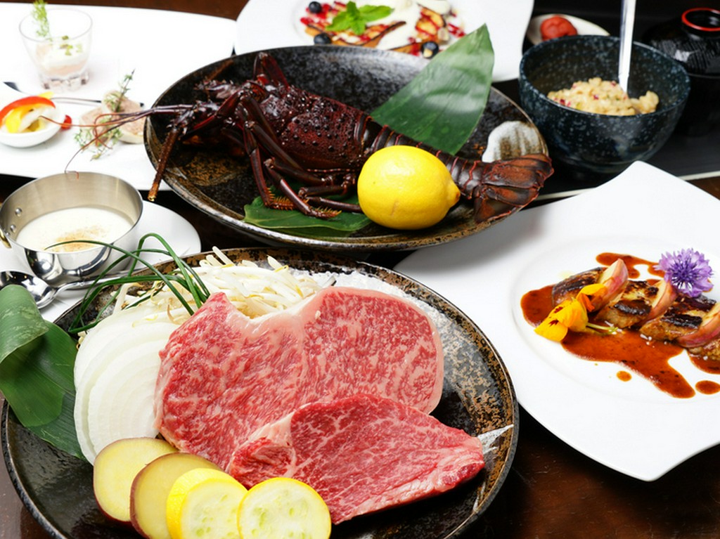 豪華食材を心ゆくまで味わえる、コース料理で華やか女子会