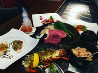 大和牛や大和野菜だけでなく、フォアグラやオマールエビなどの厳選された食材を使用した年に一度の特別なディナーコース。
※食材に関しましては変更になる場合もございますのでご了承下さいませ。