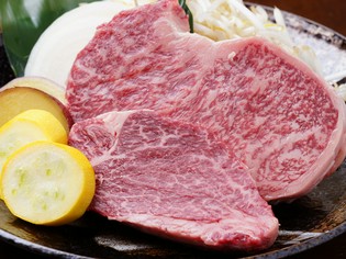 ジューシーで肉本来の旨みを味わえる『大和牛ステーキ』