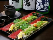 熊本直送の、新鮮な「馬肉」や「熊本鶏」などに舌鼓