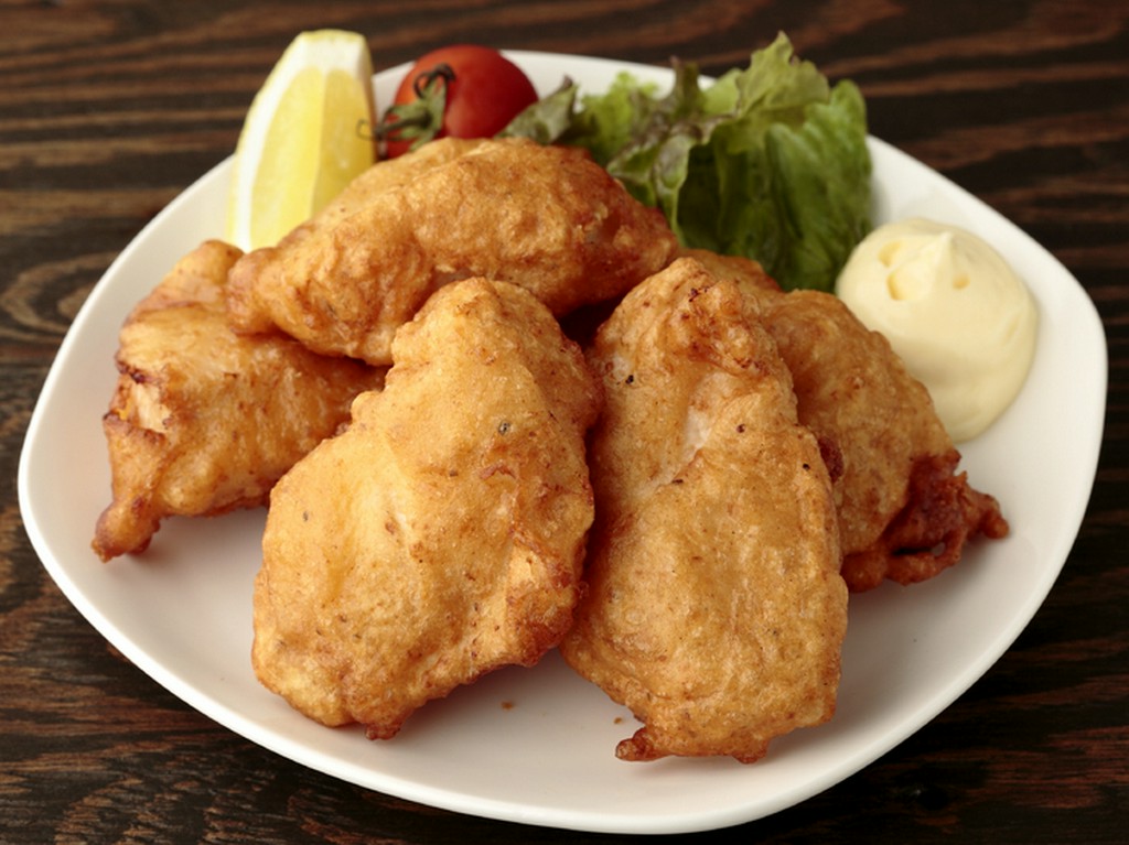 にんにくとショウガのパンチが効いていて、ジューシーな『大山鶏の塩からあげ』