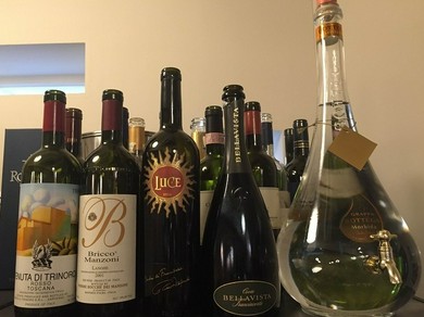 こだわって仕入れるワインを気軽に楽しめる