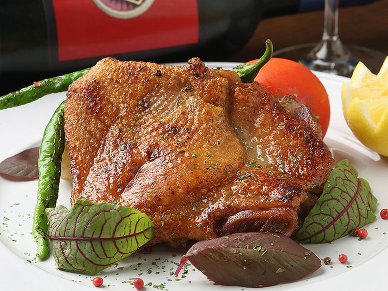 『岡崎おうはん鶏モモ肉の炭火焼き』