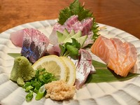 宮崎産赤鶏を使用。
